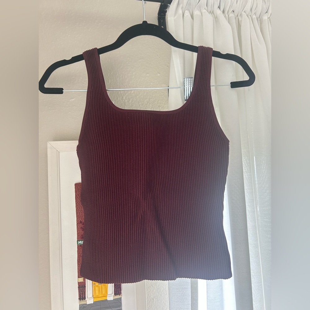 Babaton Sculpt Knit Scoopneck Tank